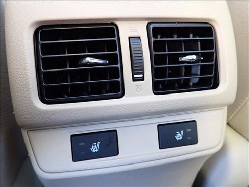 Used 2017 Subaru Outback 3.6R Limited image 6