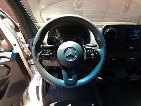 Used 2024 Mercedes-Benz Sprinter 2500 w/ Acoustic Package image 11