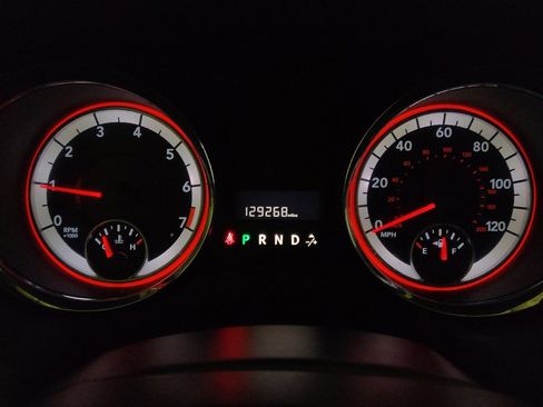 Used 2018 Dodge Grand Caravan SXT FWD image 23