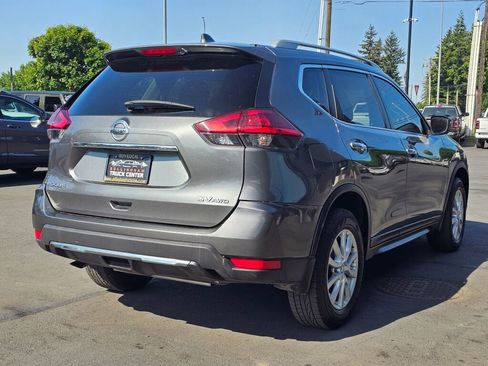 Used 2017 Nissan Rogue SV AWD/4WD image 5