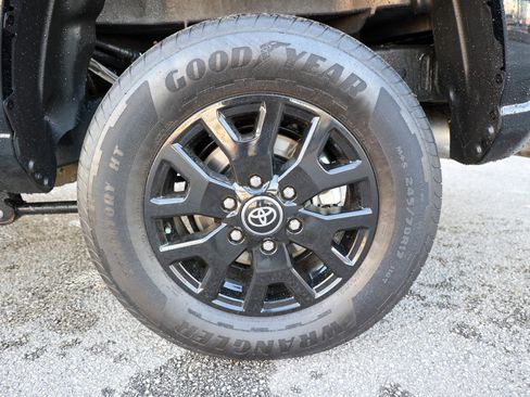 Certified 2025 Toyota Tacoma SR5 image 17