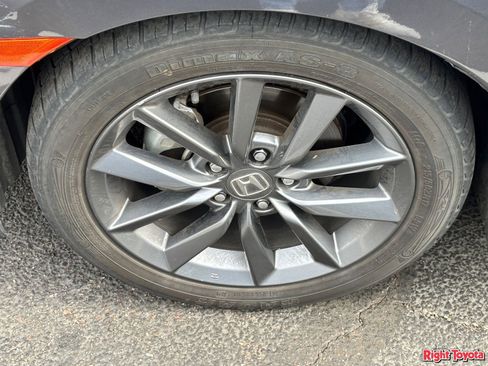 Used 2019 Honda Civic EX image 8