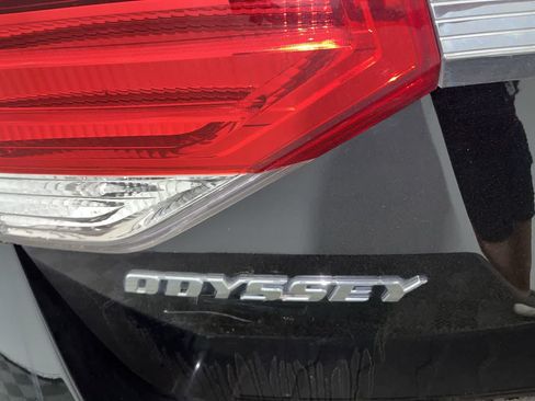 Used 2015 Honda Odyssey EX image 11