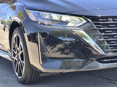 Certified 2025 Nissan Sentra SR w/ SR Premium Package FWD image 5