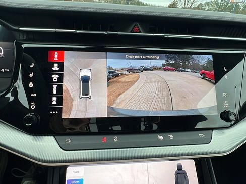 Used 2024 Jeep Wagoneer Launch Edition image 35