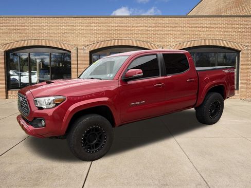 Used 2020 Toyota Tacoma TRD Sport AWD/4WD image 8