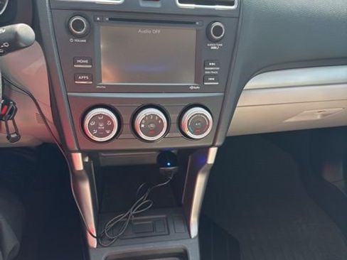 Used 2016 Subaru Forester 2.5i image 10