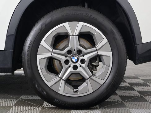 Used 2025 BMW X1 xDrive28i w/ Convenience Package AWD/4WD image 16