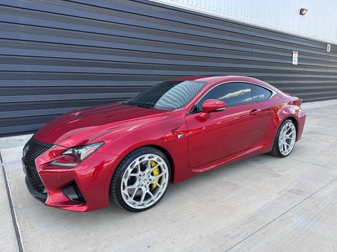 Used 2017 Lexus RC F w/ Premium Package RWD image 3