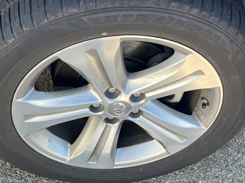 Used 2013 Toyota Highlander Limited image 12