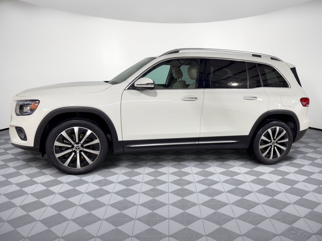 Used 2021 Mercedes-Benz GLB 250 image 2
