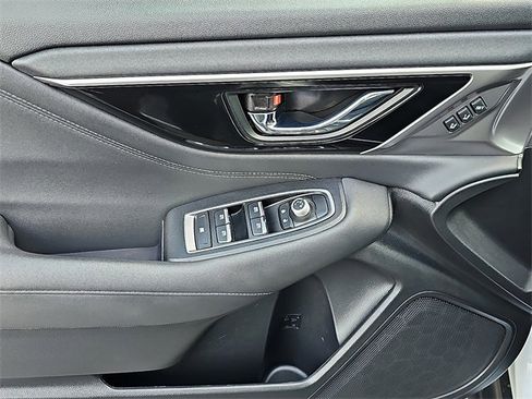 Used 2023 Subaru Outback Limited image 13