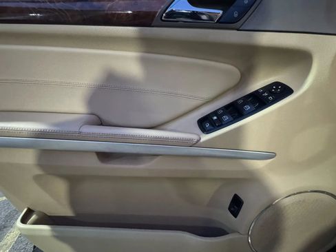 Used 2010 Mercedes-Benz GL 450 4MATIC image 10