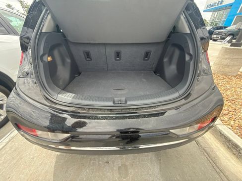 Used 2020 Chevrolet Bolt Premier w/ Infotainment Package FWD image 17