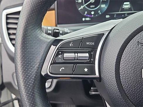 Certified 2024 Kia Seltos SX w/ SX Sunroof Package image 26