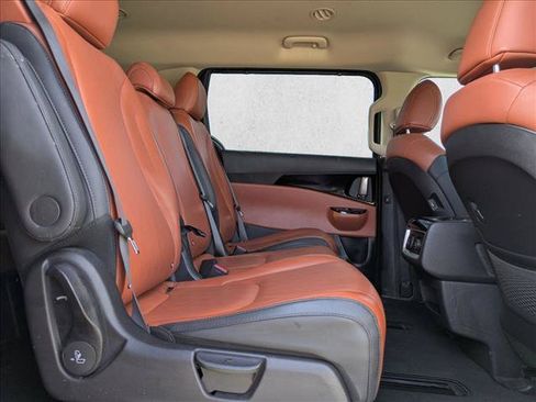 Used 2024 Kia Carnival SX FWD image 20
