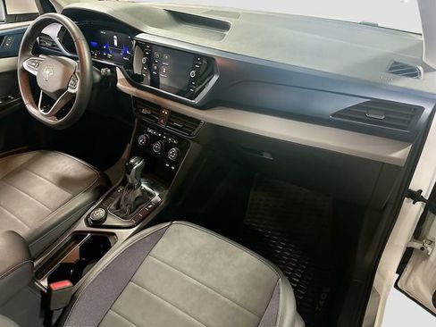 Used 2023 Volkswagen Taos SE image 28