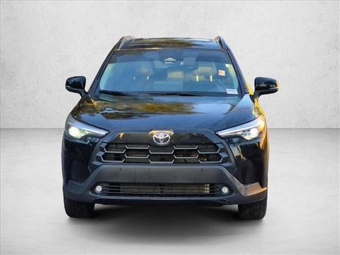 Used 2026 Toyota Corolla Cross XLE w/ Convenience Package FWD image 2