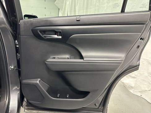 Used 2025 Toyota Highlander XSE image 54