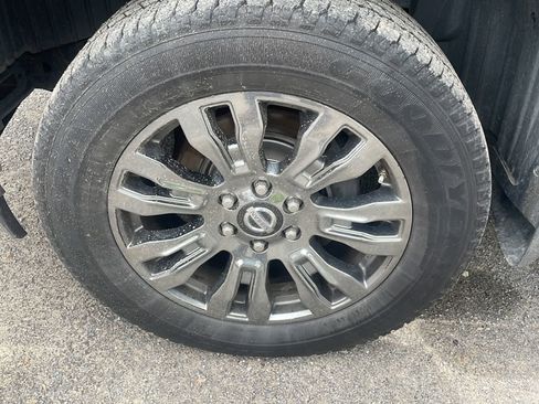 Used 2016 Nissan Titan Platinum Reserve AWD/4WD image 21