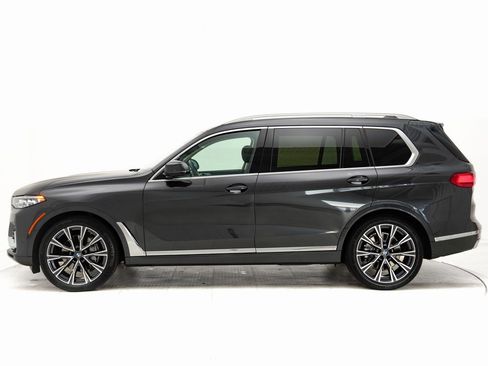 Used 2022 BMW X7 xDrive40i w/ Premium Package image 34