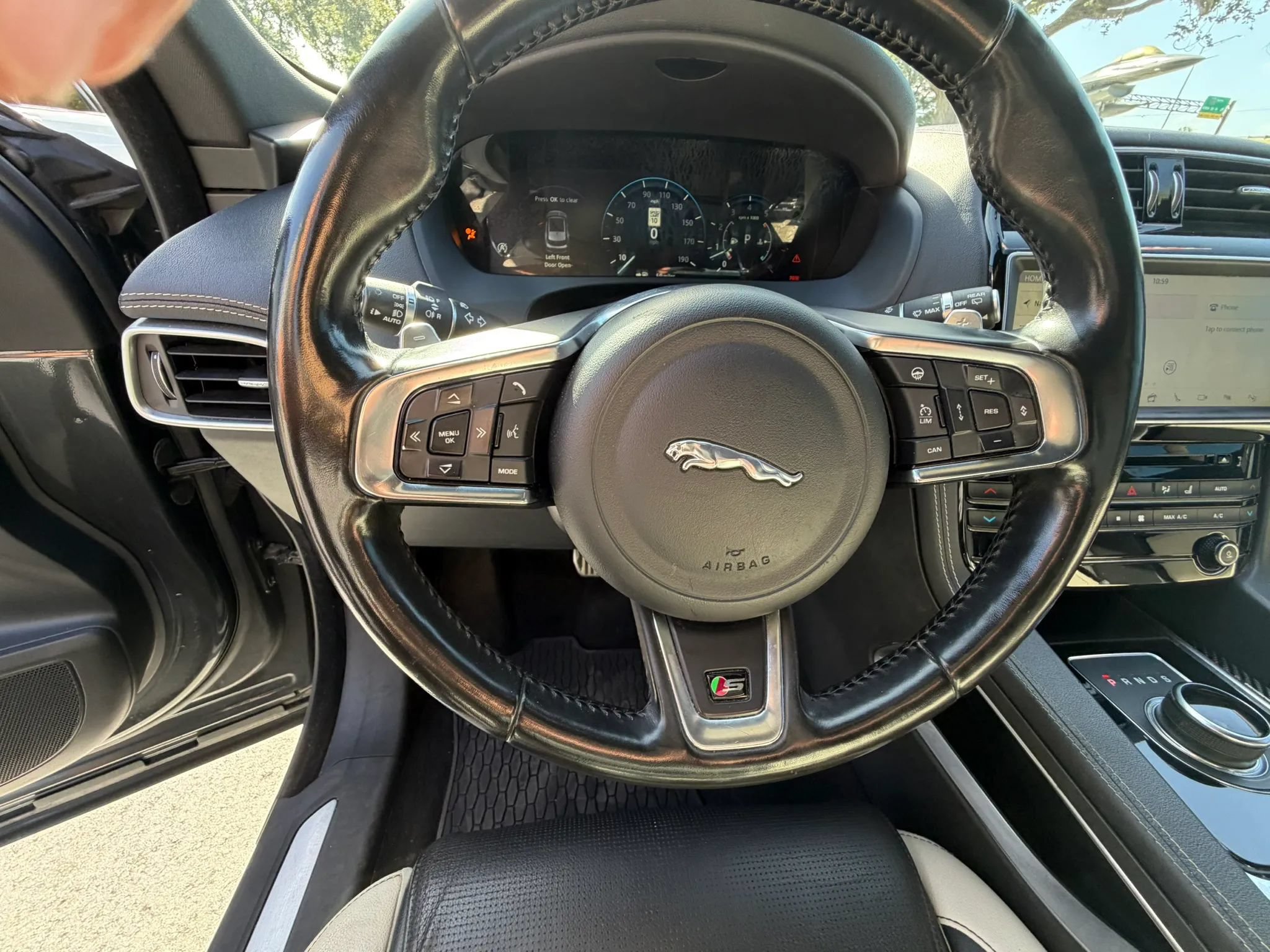 Used 2018 Jaguar F-PACE S AWD/4WD image 41