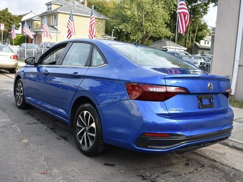 Used 2024 Volkswagen Jetta S image 8