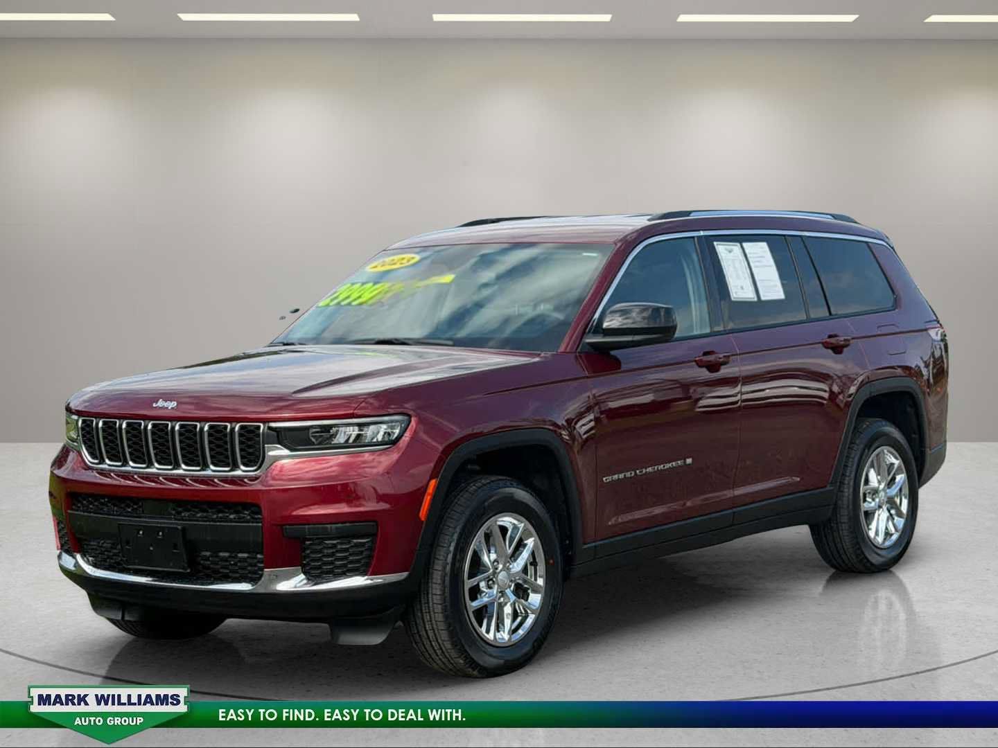 Used 2023 Jeep Grand Cherokee L Laredo w/ Luxury Tech Group I AWD/4WD image 4