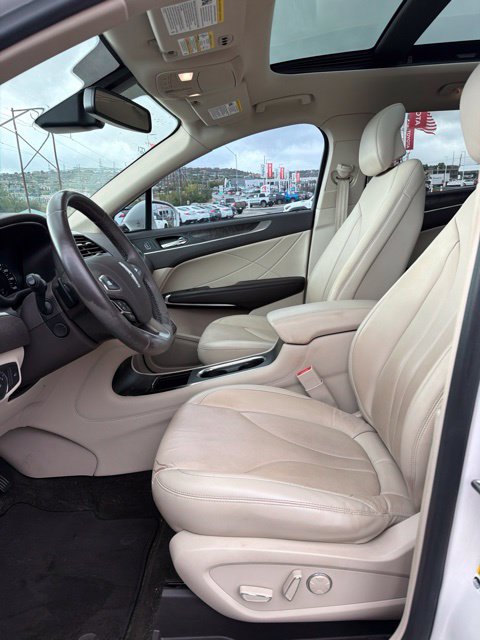 Used 2019 Lincoln MKC Reserve AWD/4WD image 18