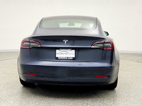 Used 2023 Tesla Model 3 Standard Range image 6