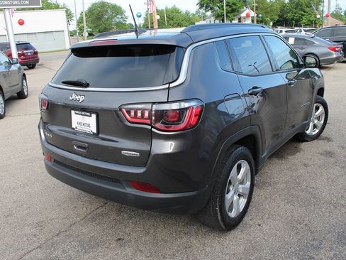 Used 2021 Jeep Compass Latitude w/ Sun and Sound Group AWD/4WD image 5