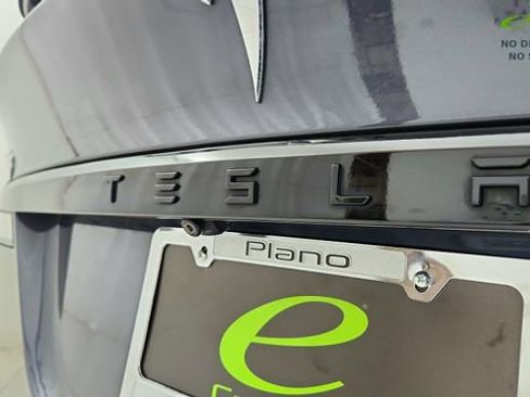 Used 2022 Tesla Model X AWD/4WD image 18