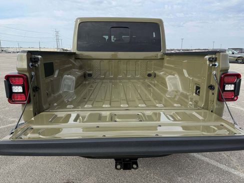 New 2026 Jeep Gladiator Mojave image 30