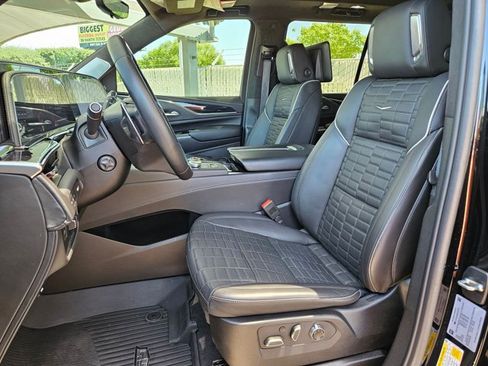 Used 2024 Cadillac Escalade V AWD/4WD image 19