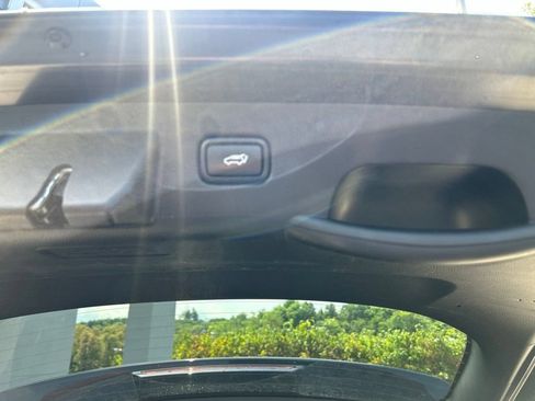 Certified 2024 Kia Seltos SX w/ SX Sunroof Package AWD/4WD image 23