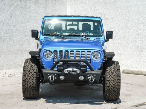Used 2021 Jeep Gladiator Sport AWD/4WD image 2