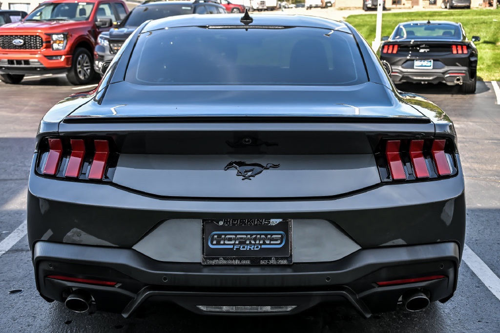 Certified 2025 Ford Mustang Coupe RWD image 7