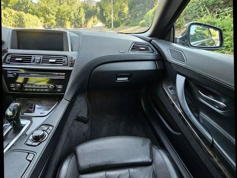 Used 2012 BMW 650i Convertible image 35