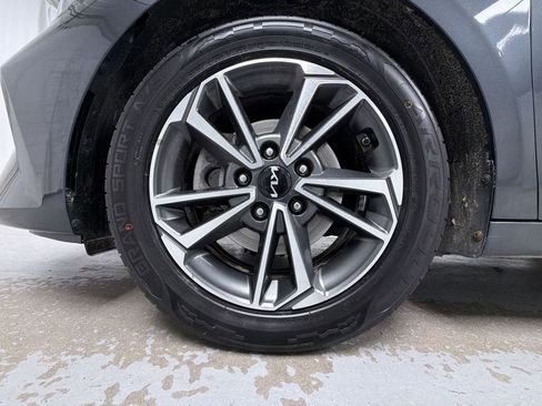 Used 2022 Kia Forte LXS FWD image 11