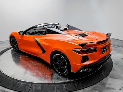 Used 2021 Chevrolet Corvette Stingray Premium Conv w/ Z51 Performance Package image 11