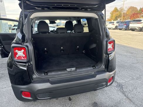 Used 2021 Jeep Renegade Sport w/ Sport Appearance Group image 40