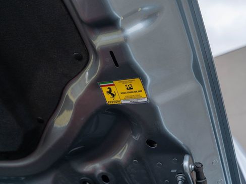 Used 2017 Ferrari California T image 25