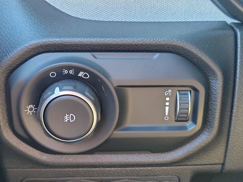 Used 2025 Jeep Wrangler Sport image 25