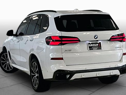 Used 2024 BMW X5 sDrive40i w/ M Sport Package RWD image 11