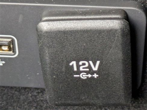 Used 2021 Land Rover Range Rover Velar R-Dynamic S image 28