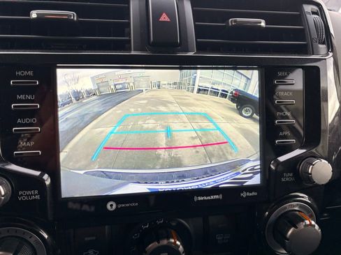 Used 2024 Toyota 4Runner TRD Off-Road image 27