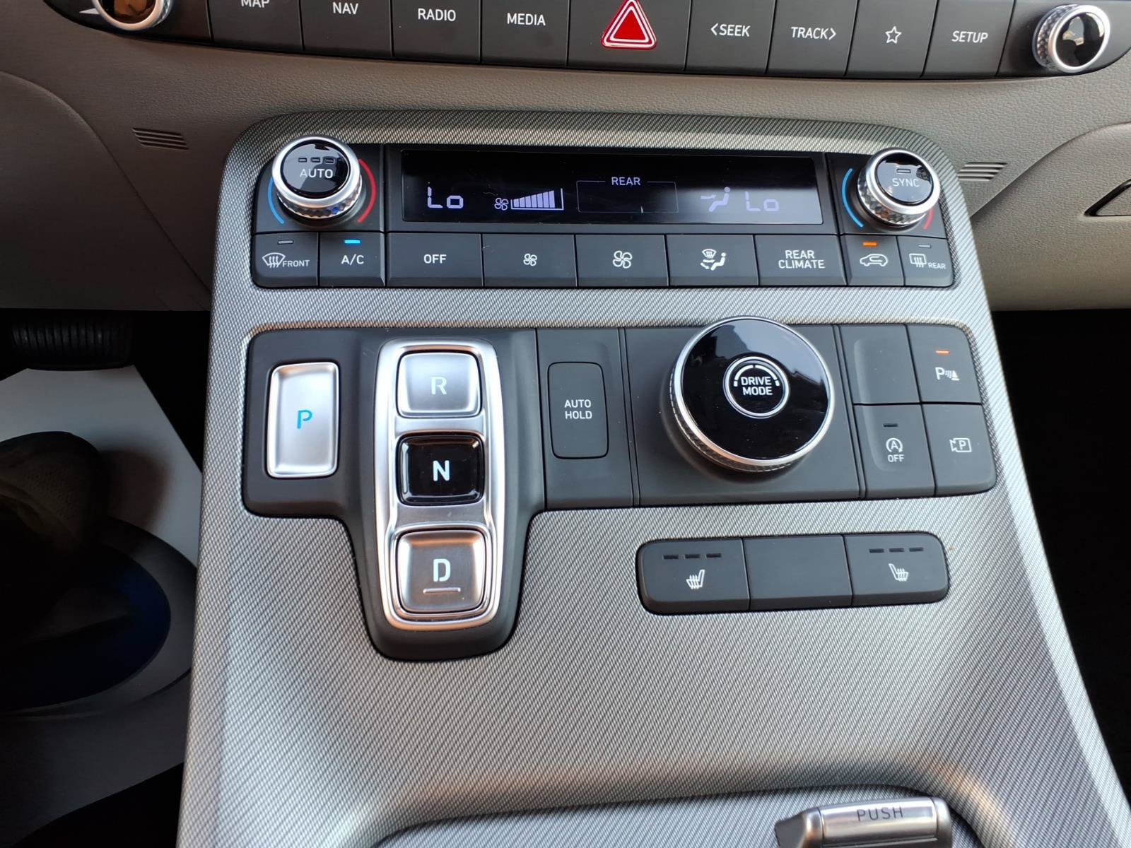 Used 2025 Hyundai Palisade SEL FWD image 12