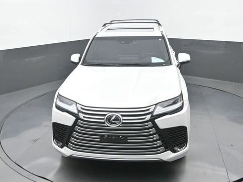 Used 2023 Lexus LX 600 4WD w/ Interior Upgrade Package image 31