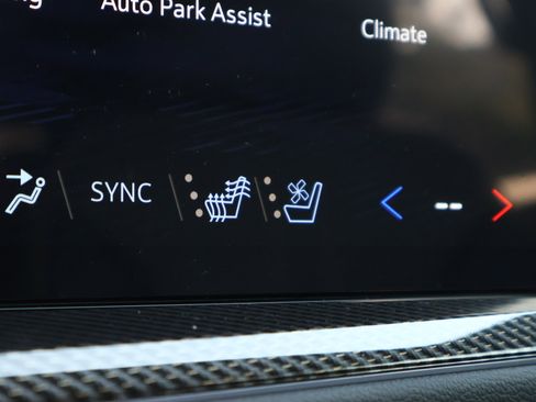 New 2026 Chevrolet Traverse High Country w/ LPO, Floor Liner Package AWD/4WD image 5