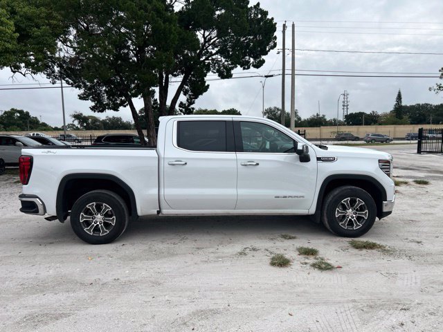 Used 2024 GMC Sierra 1500 SLT AWD/4WD image 18